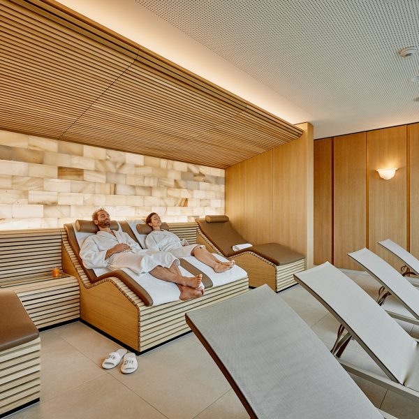 Hotel-Eden-Spiez---Ruheraum-Salzstein